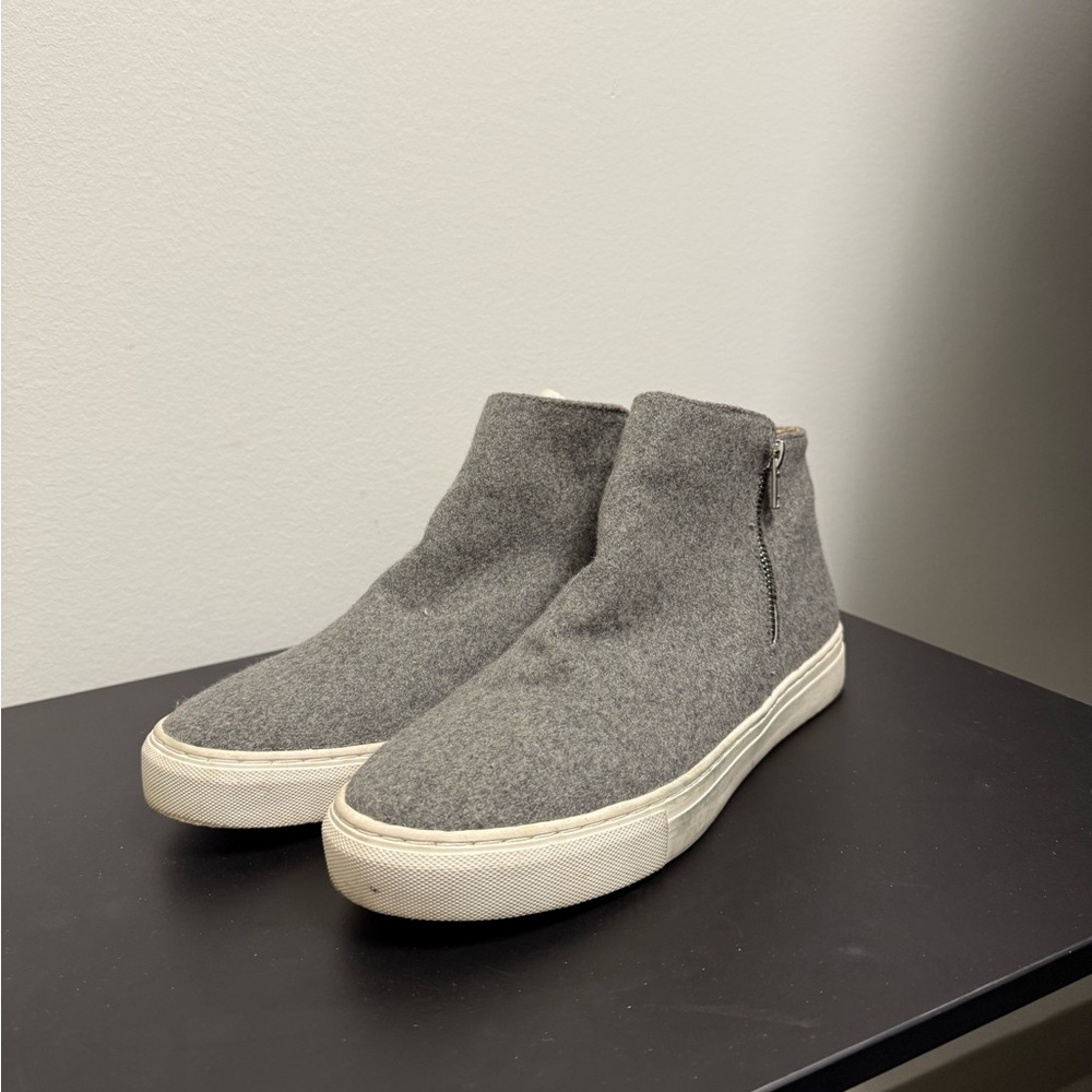 Esprit Men's Gray Slip-On Sneakers